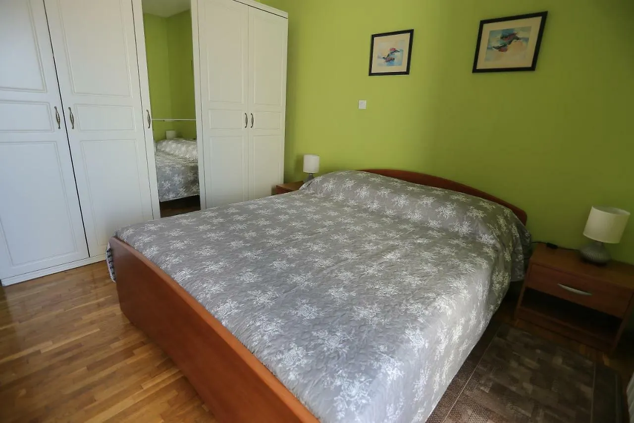 Apartment Sunny Place Pula